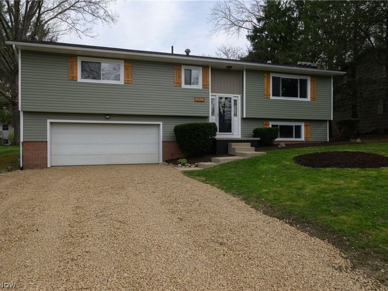 1708 Bruce Street, Canal Fulton, OH 44614 Photo 2