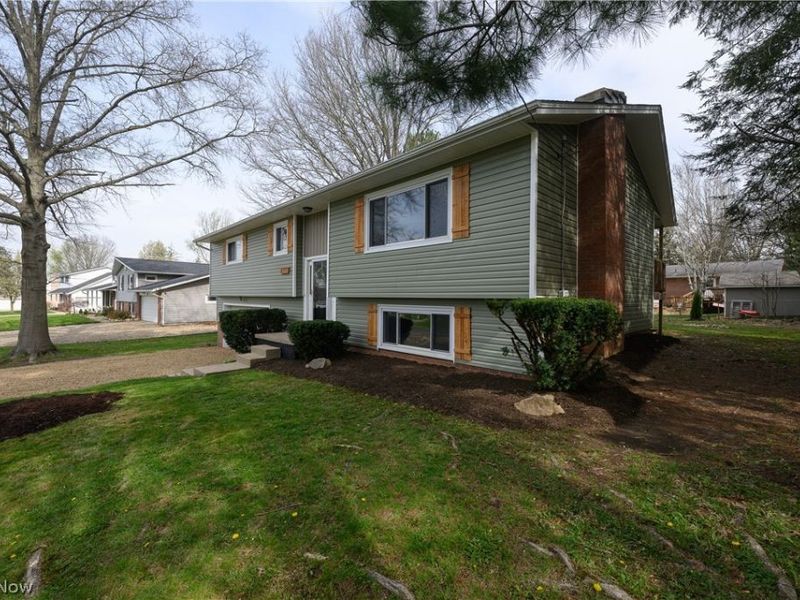 1708 Bruce Street, Canal Fulton, OH 44614 Photo 3