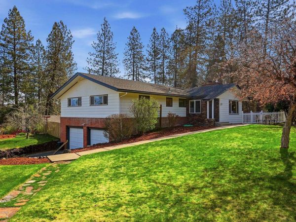 10324 N College Cir, Spokane, WA 99218