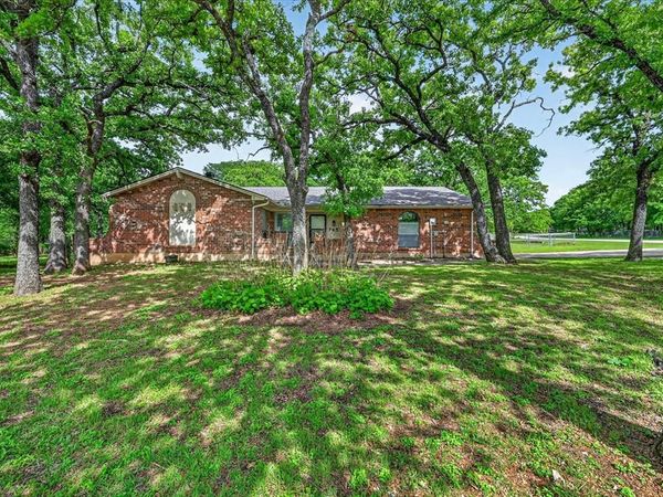 745 Carol Lane, Burleson, TX 76028