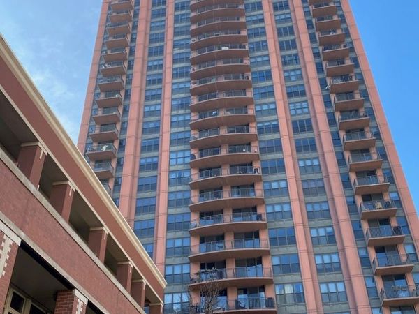 330 N Jefferson Street , Unit 1305, Chicago, IL 60661