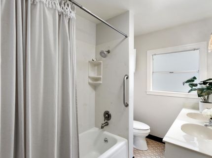 2728 Harkness St, Sacramento, CA 95818 Photo