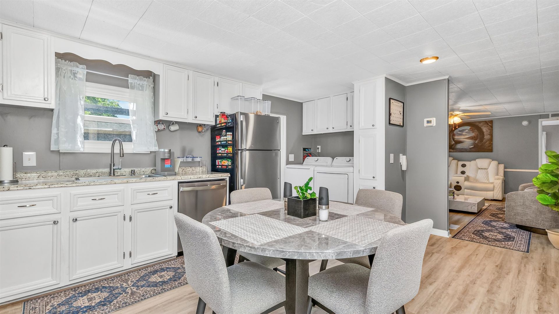 8 Burr Circle Photo 15