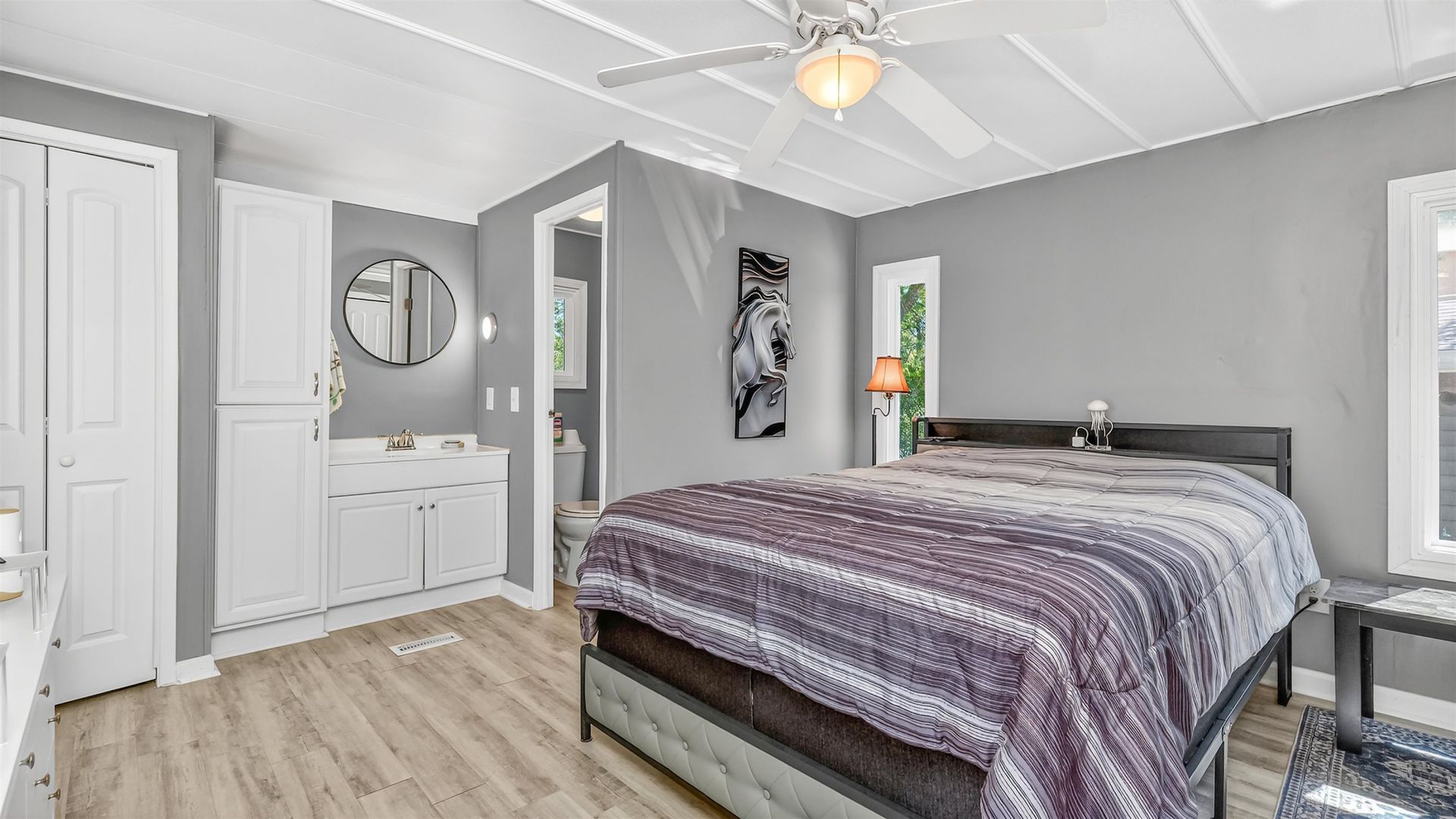 8 Burr Circle Photo 17