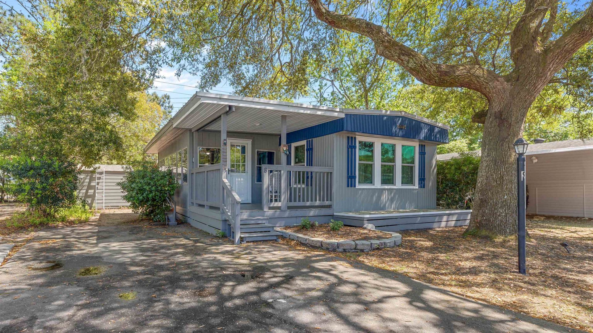 8 Burr Circle Photo 31