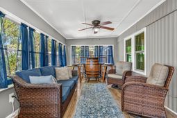 8 Burr Circle photo 4