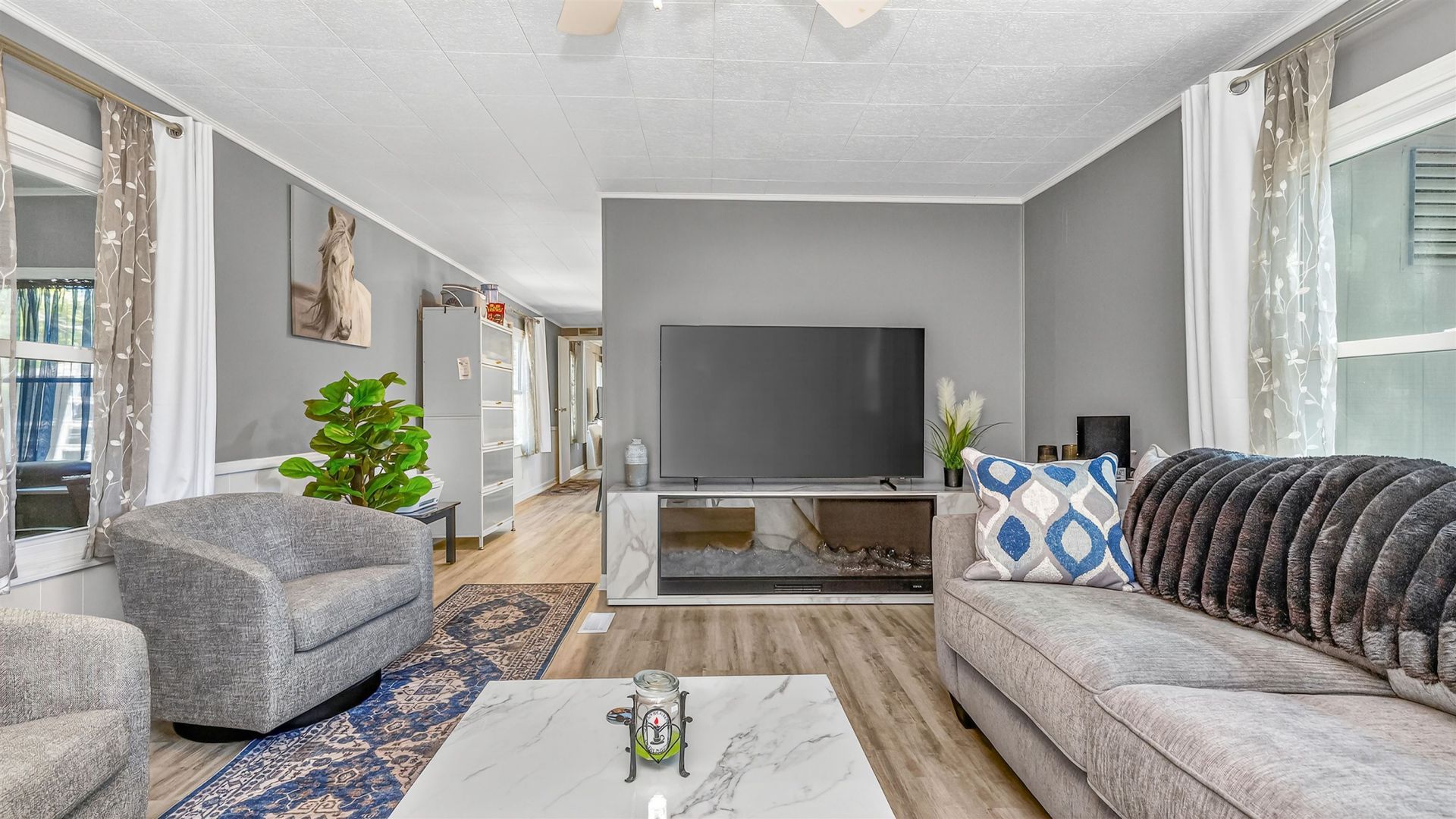 8 Burr Circle Photo 8