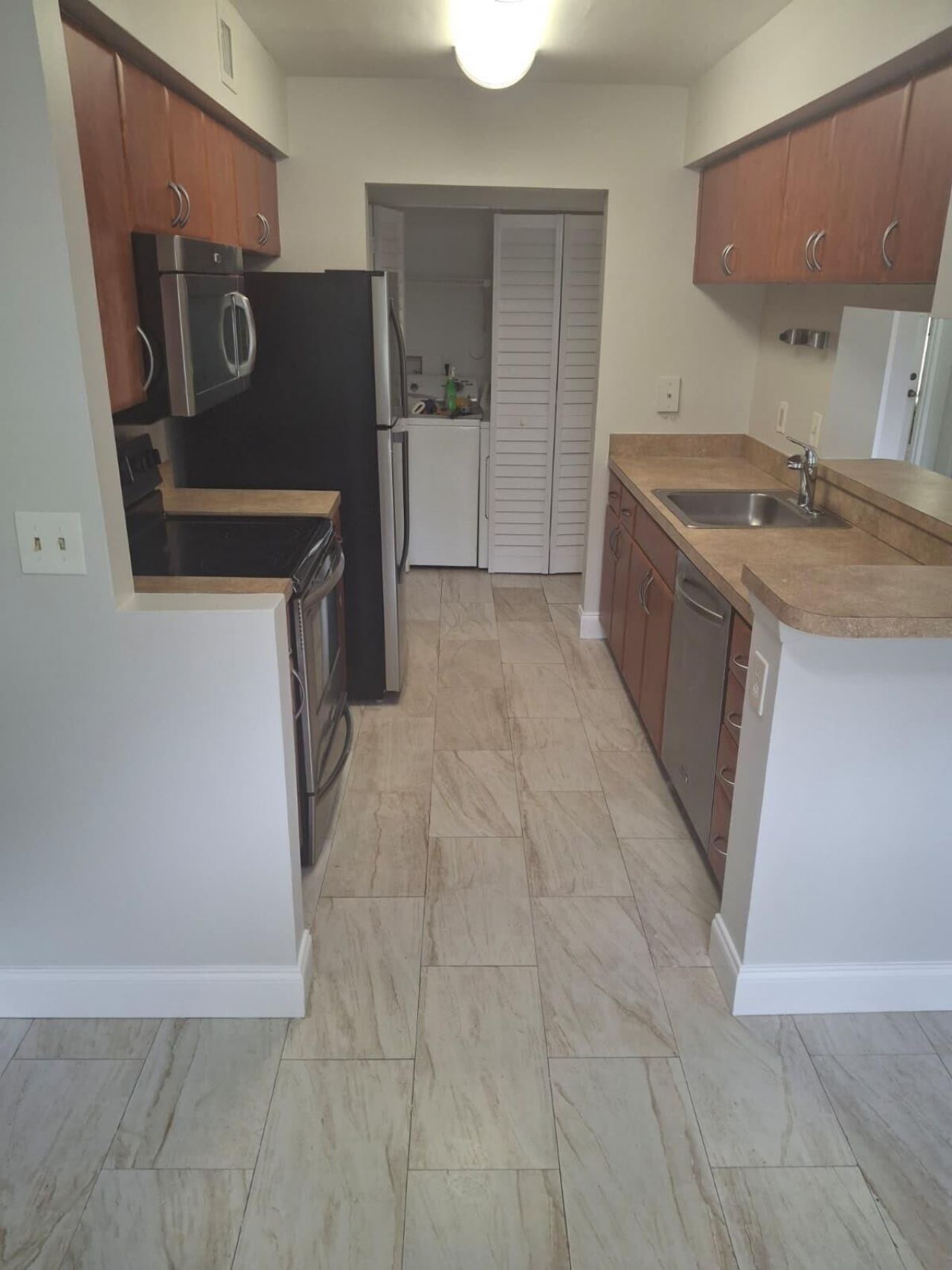 9833 Westview Drive, Unit 813, Coral Springs, FL 33076 Photo