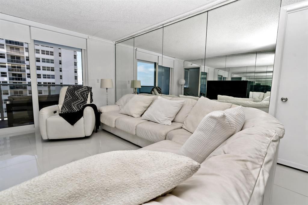 1880 S Ocean Drive, Unit Ts705, Hallandale Beach, FL 33009 Photo