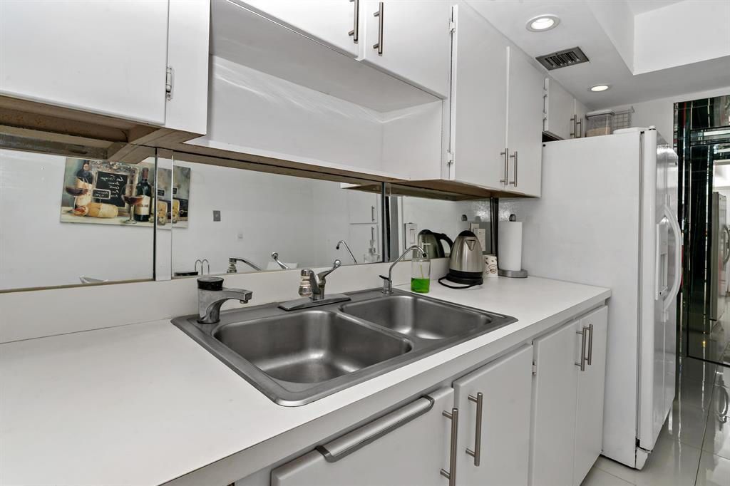 1880 S Ocean Drive, Unit Ts705, Hallandale Beach, FL 33009 Photo