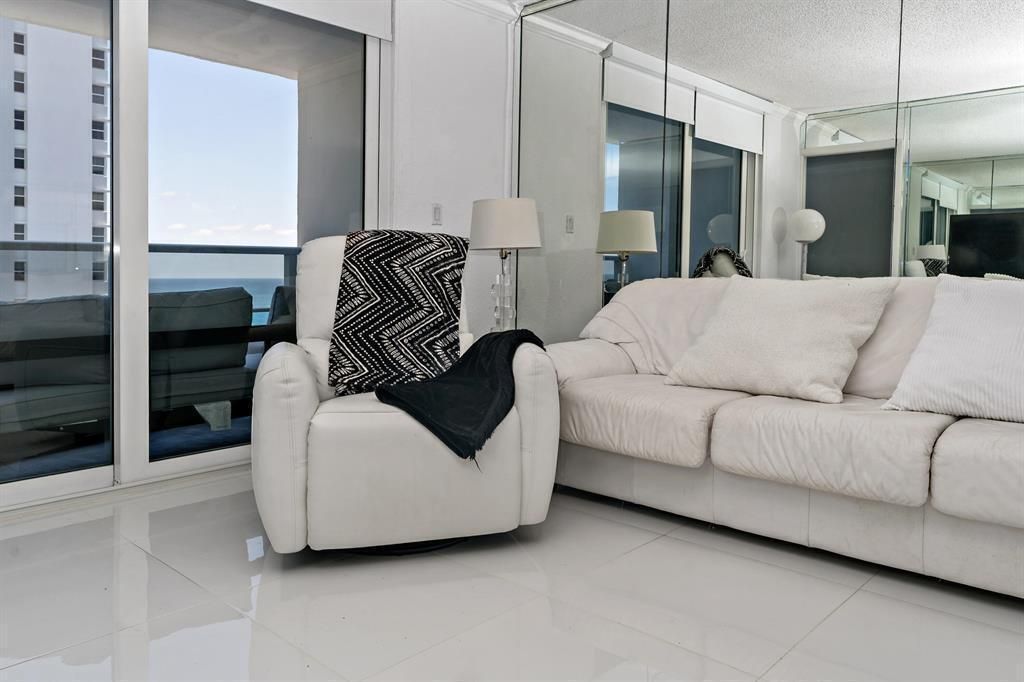 1880 S Ocean Drive, Unit Ts705, Hallandale Beach, FL 33009 Photo