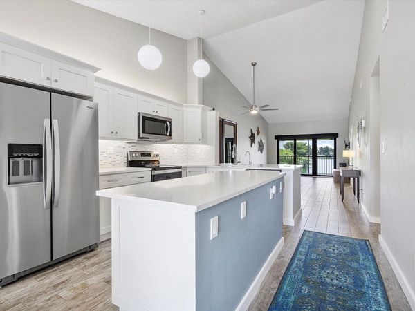 3200 NW 46th Street, Unit 203, Oakland Park, FL 33309