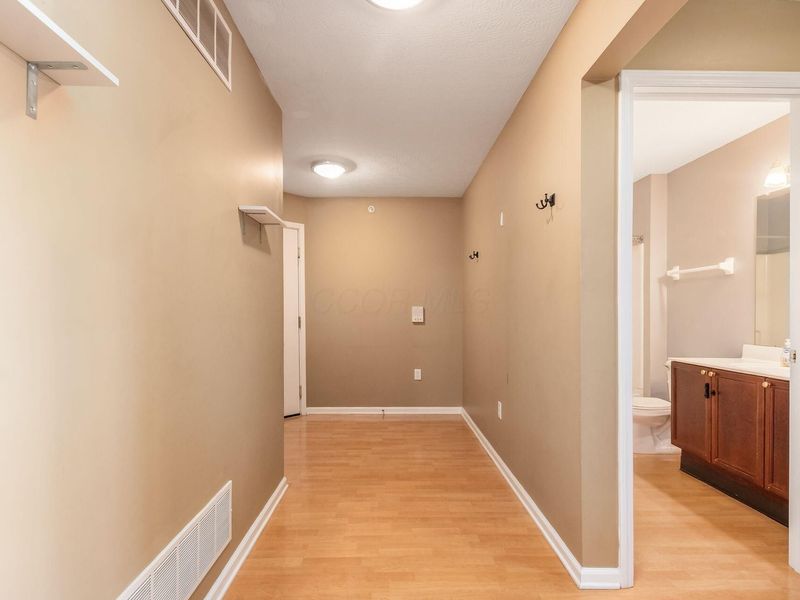 705 Hidden Springs Drive, Lewis Center, OH 43035 Photo 10