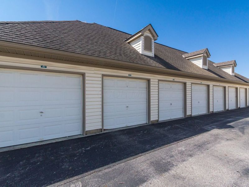 705 Hidden Springs Drive, Lewis Center, OH 43035 Photo 15