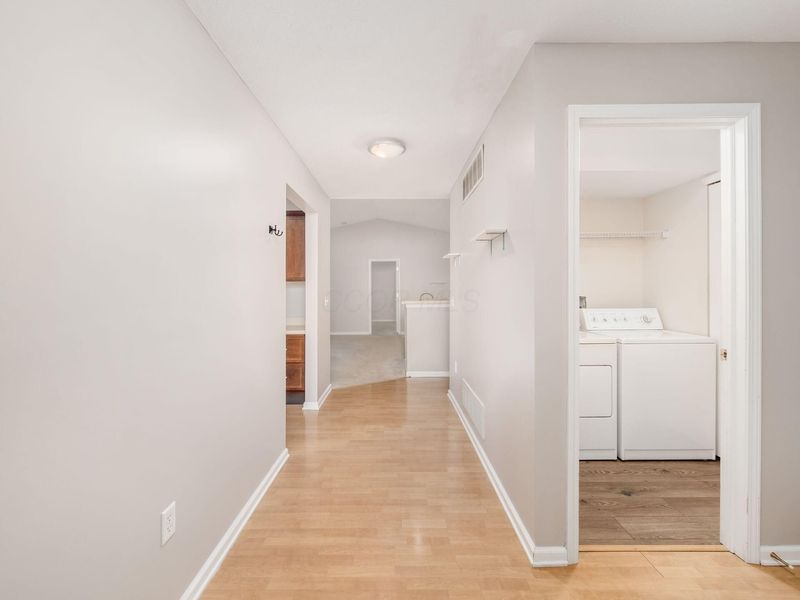 705 Hidden Springs Drive, Lewis Center, OH 43035 Photo 15