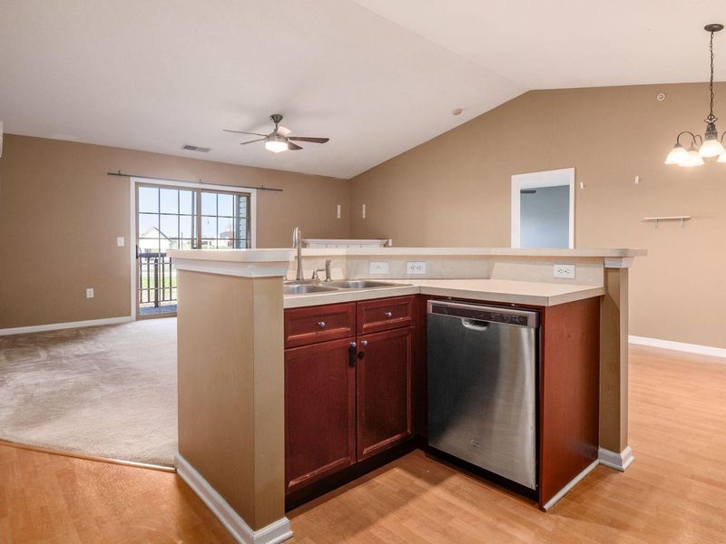 705 Hidden Springs Drive, Lewis Center, OH 43035 Photo 33