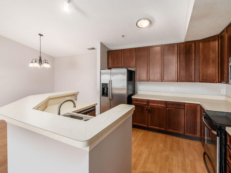 705 Hidden Springs Drive, Lewis Center, OH 43035 Photo 5