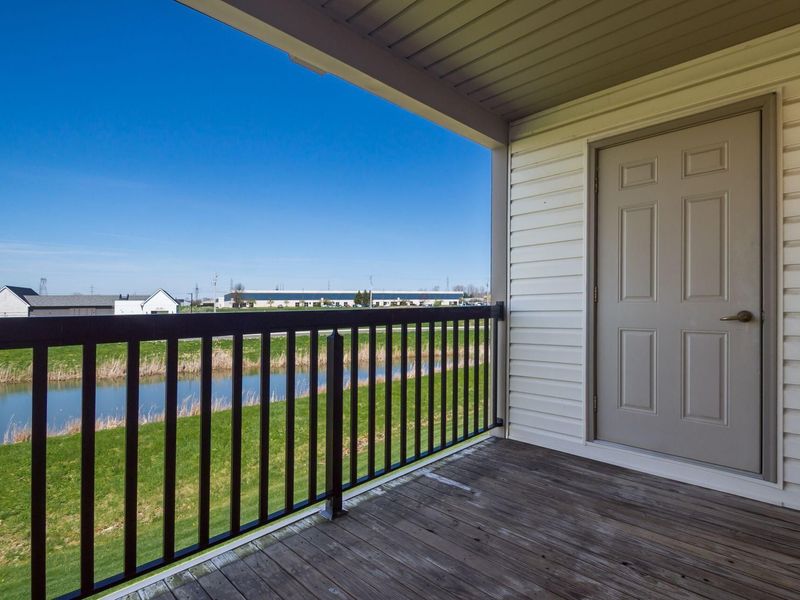 705 Hidden Springs Drive, Lewis Center, OH 43035 Photo 7