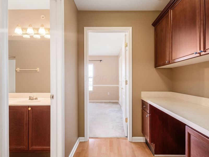 705 Hidden Springs Drive, Lewis Center, OH 43035 Photo 9