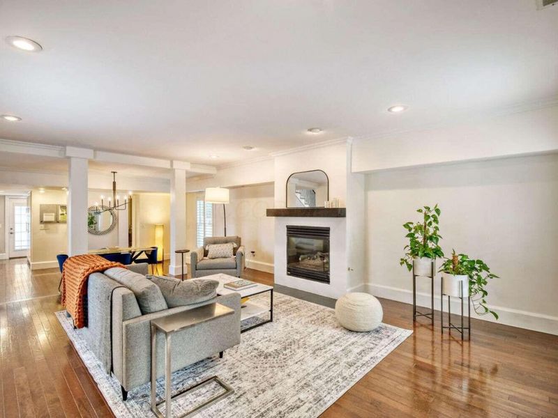 876 Ebner Street , Columbus, OH 43206 Photo 2