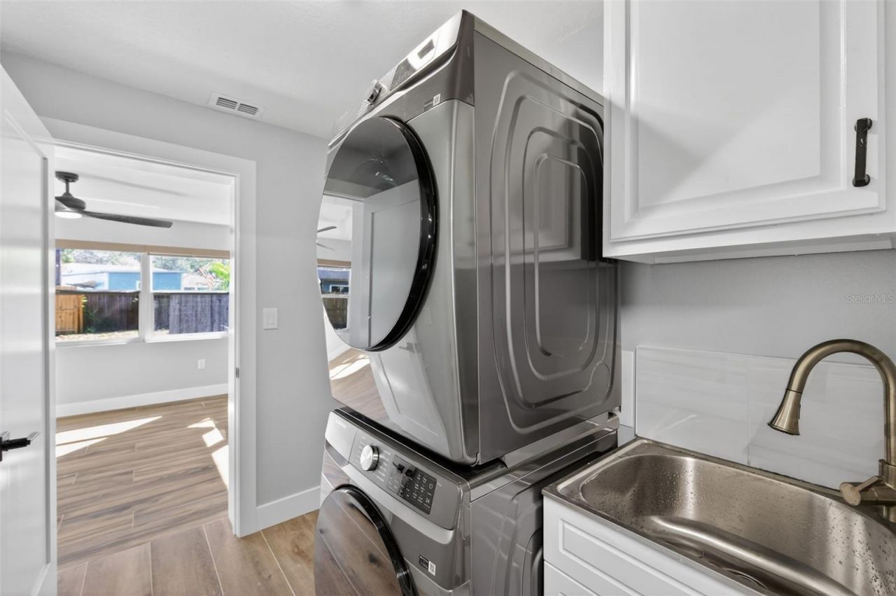 1841 Douglas Avenue, Dunedin, FL 34698 Photo