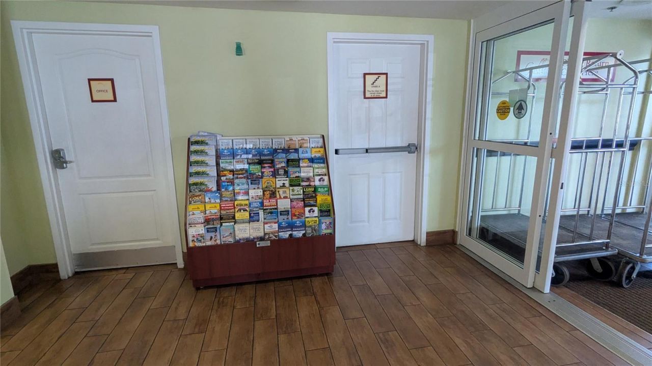 3000 Maingate Lane , Unit 421, Kissimmee, FL 34747 Photo