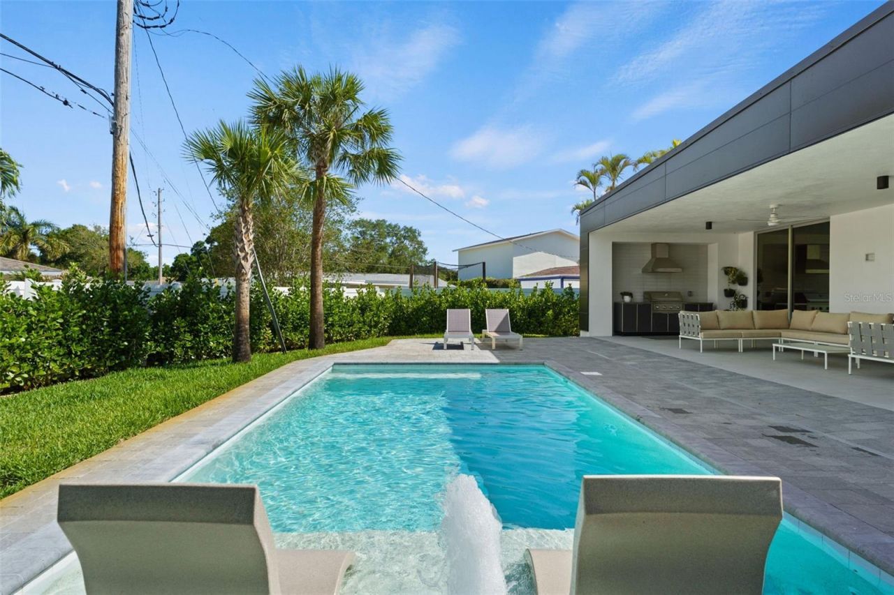 1304 Indian Rocks Road, Belleair, FL 33756 Photo