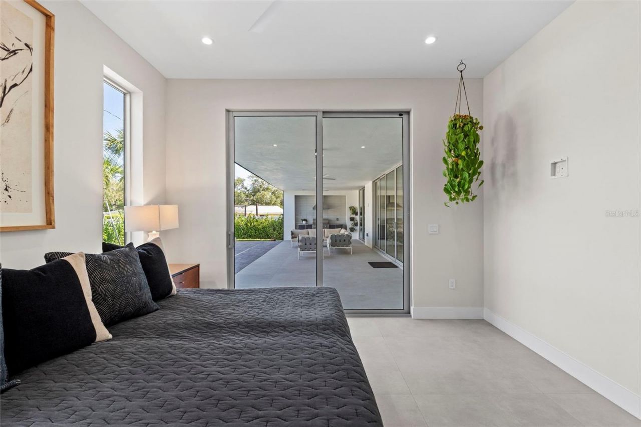 1304 Indian Rocks Road, Belleair, FL 33756 Photo