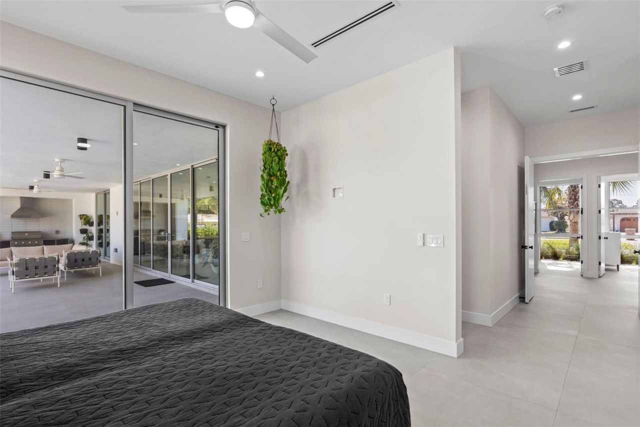 1304 Indian Rocks Road, Belleair, FL 33756 Photo