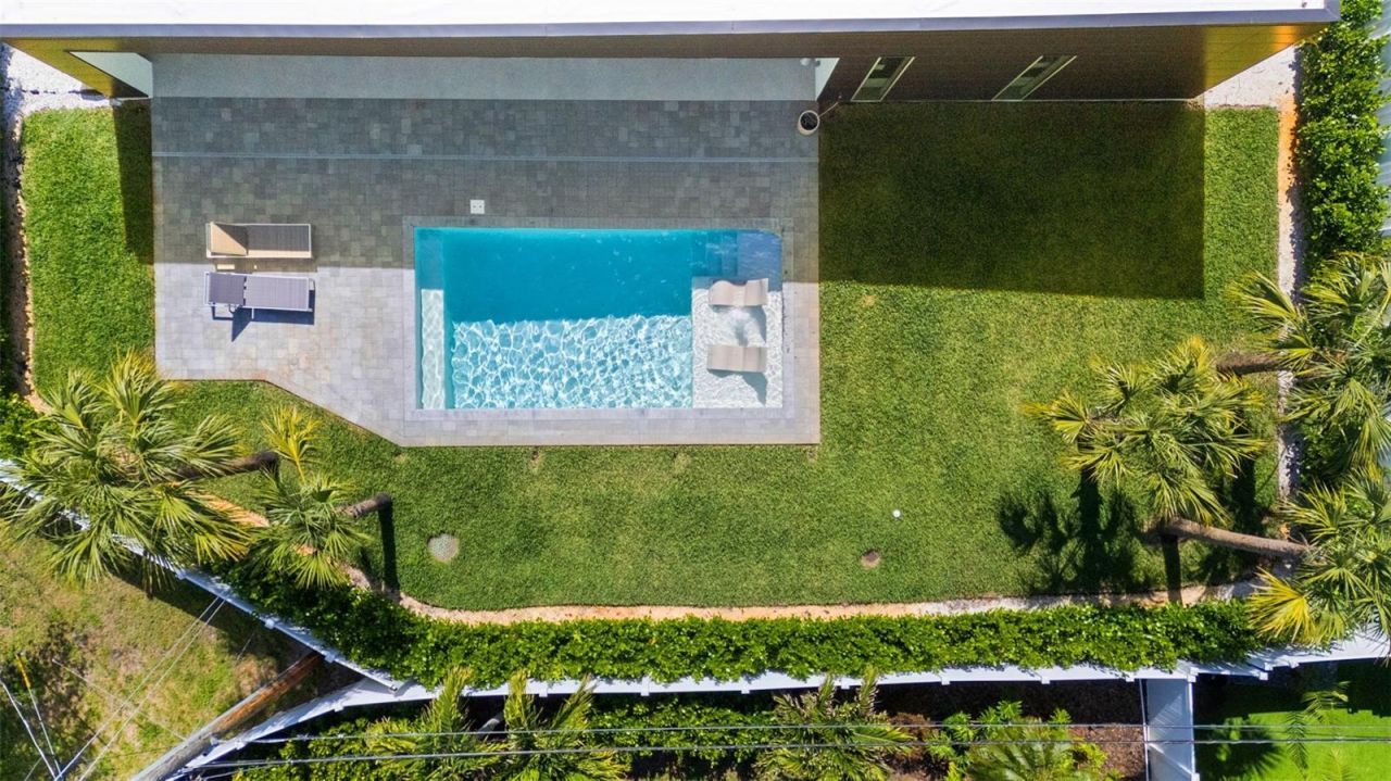 1304 Indian Rocks Road, Belleair, FL 33756 Photo