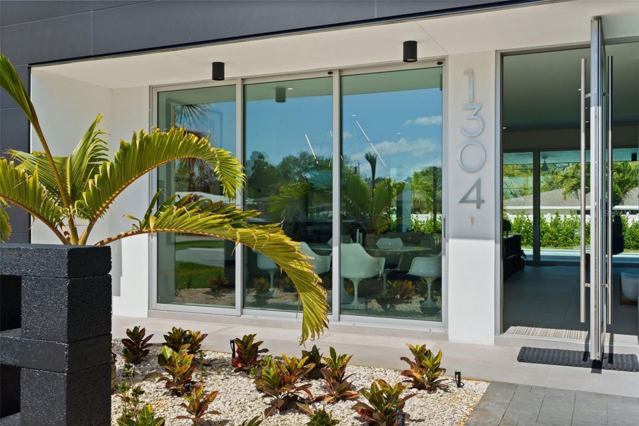 1304 Indian Rocks Road, Belleair, FL 33756 Photo