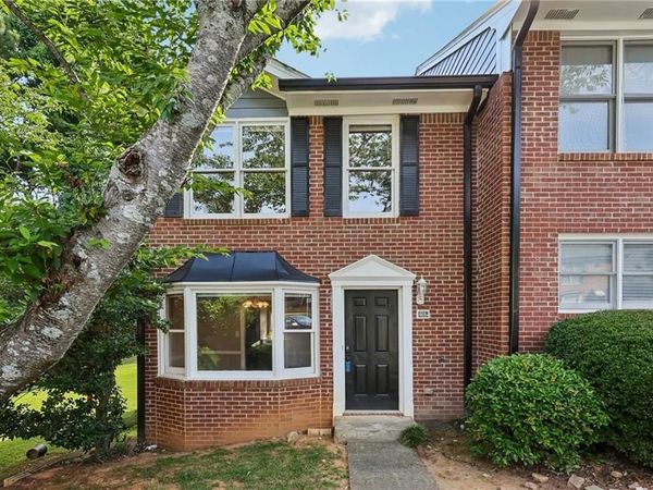 401 Autumn Leaf Way, Norcross, GA 30093