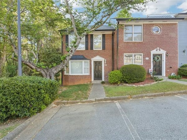 401 Autumn Leaf Way, Norcross, GA 30093