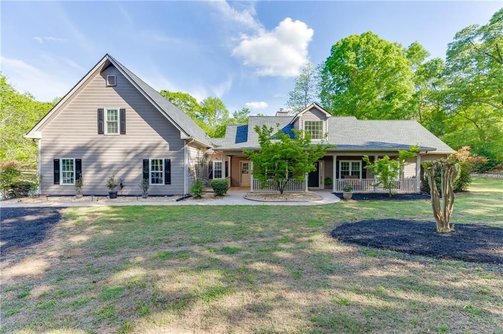 429 Olde Wick Trail, Hoschton, GA 30548 Main Photo