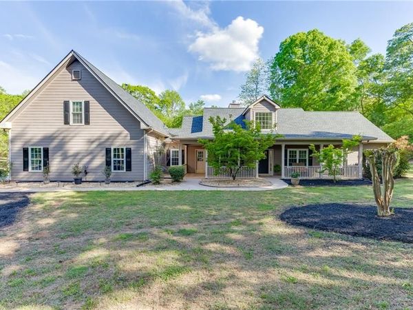 429 Olde Wick Trail, Hoschton, GA 30548