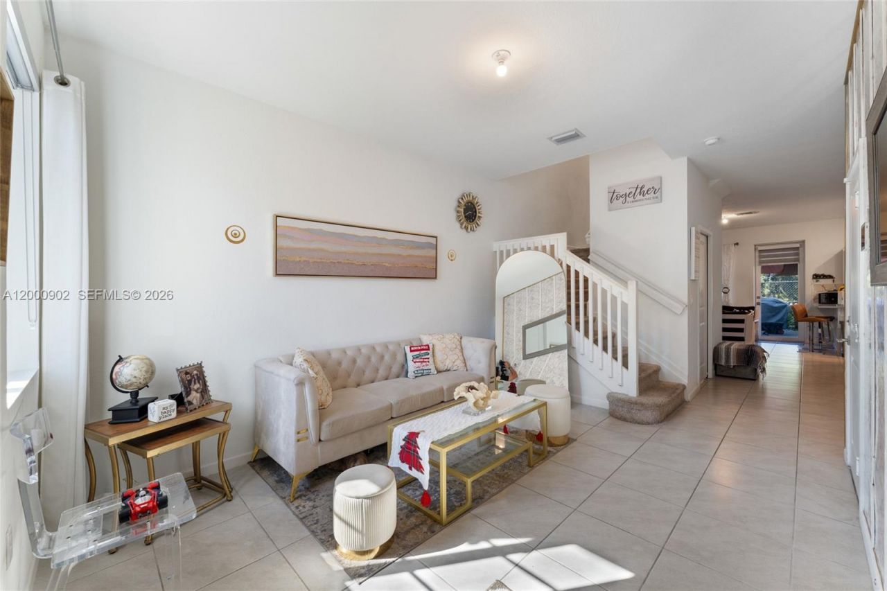 1061 NW 208th Ter, Miami Gardens, FL 33169 Photo