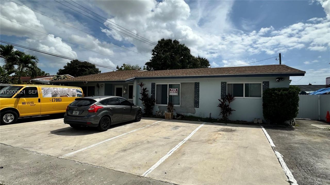 5545 E 6th Ave , Unit Front, Hialeah, FL 33013 Photo