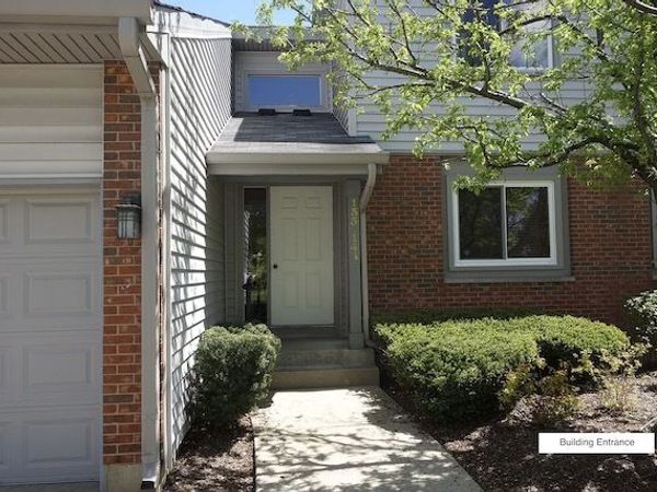 135 Morningside Lane E, Buffalo Grove, IL 60089