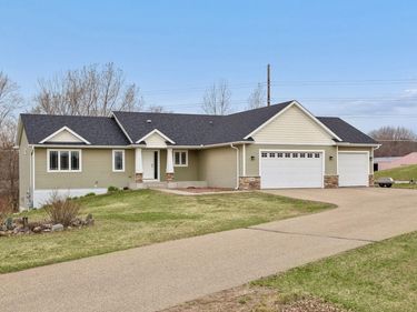 4030 Hunters Lane, Webster, MN 55088