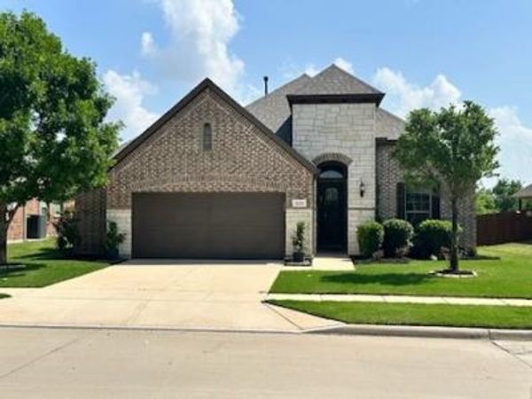 2112 Benjamin Creek Drive, Little Elm, TX 75068