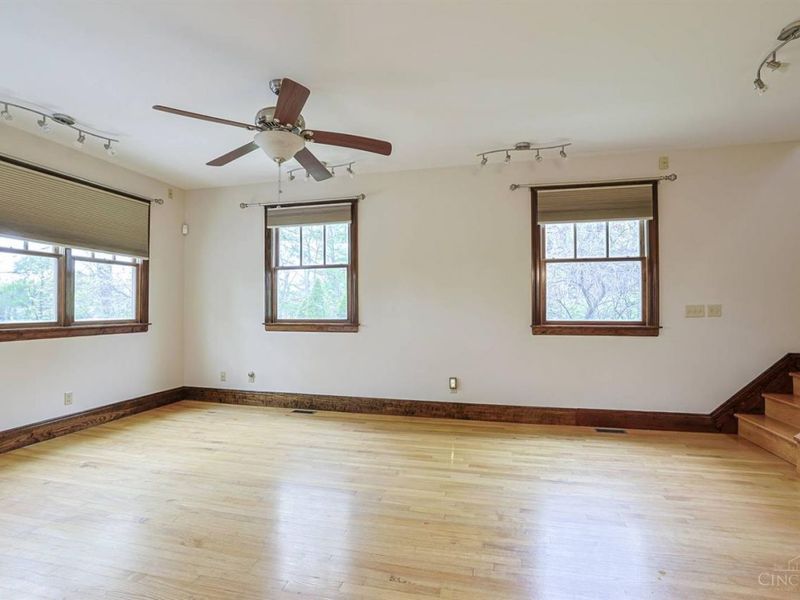 115 E Mills Avenue, Wyoming, OH 45215 Photo 10