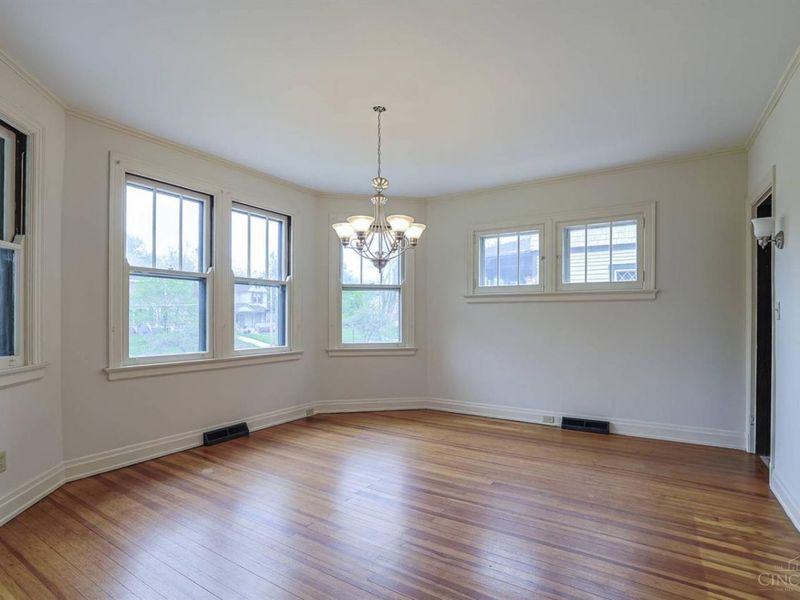 115 E Mills Avenue, Wyoming, OH 45215 Photo 14