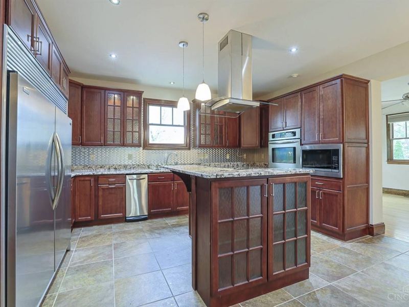 115 E Mills Avenue, Wyoming, OH 45215 Photo 18