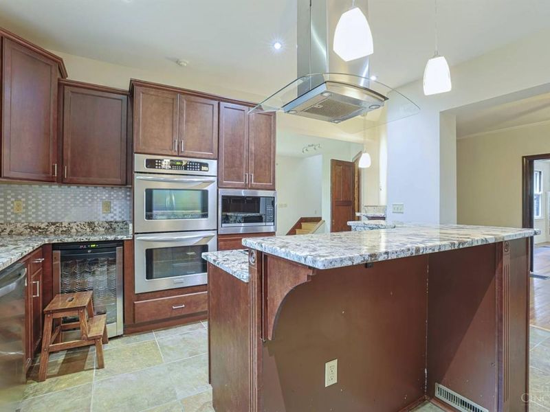 115 E Mills Avenue, Wyoming, OH 45215 Photo 20