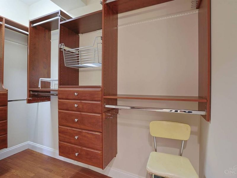 115 E Mills Avenue, Wyoming, OH 45215 Photo 24