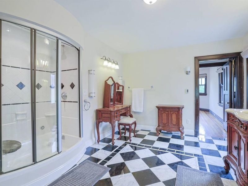 115 E Mills Avenue, Wyoming, OH 45215 Photo 27