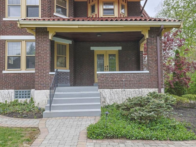 115 E Mills Avenue, Wyoming, OH 45215 Photo 5