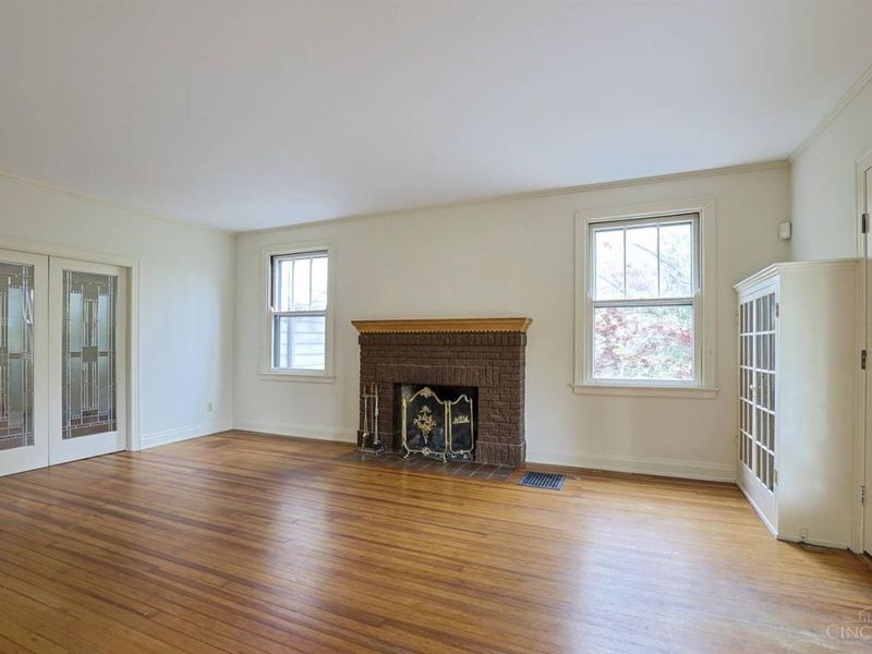 115 E Mills Avenue, Wyoming, OH 45215 Photo 8