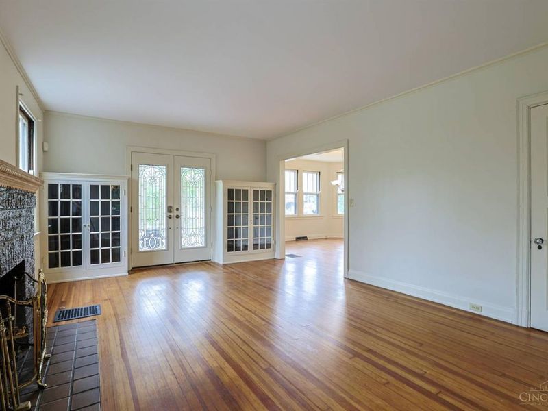 115 E Mills Avenue, Wyoming, OH 45215 Photo 9