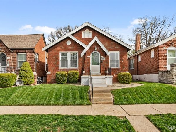 6531 Hoffman Avenue, St Louis, MO 63139